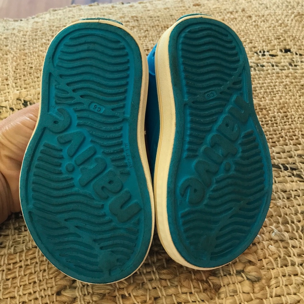 Native Shoes - Picture 4 of 7